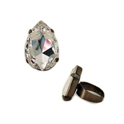 Swarovski Crystal Large Teardrop Ring (Clear)